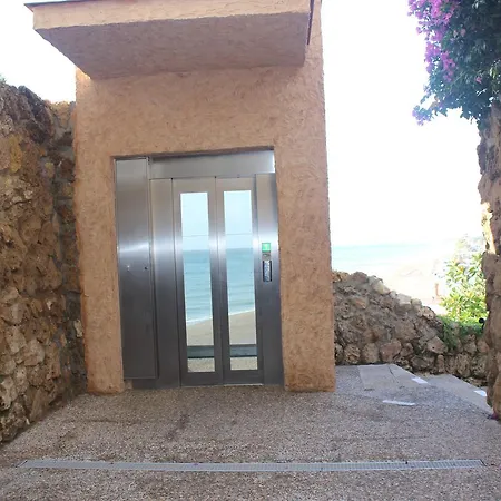 Castillo De Santa Clara 4 *